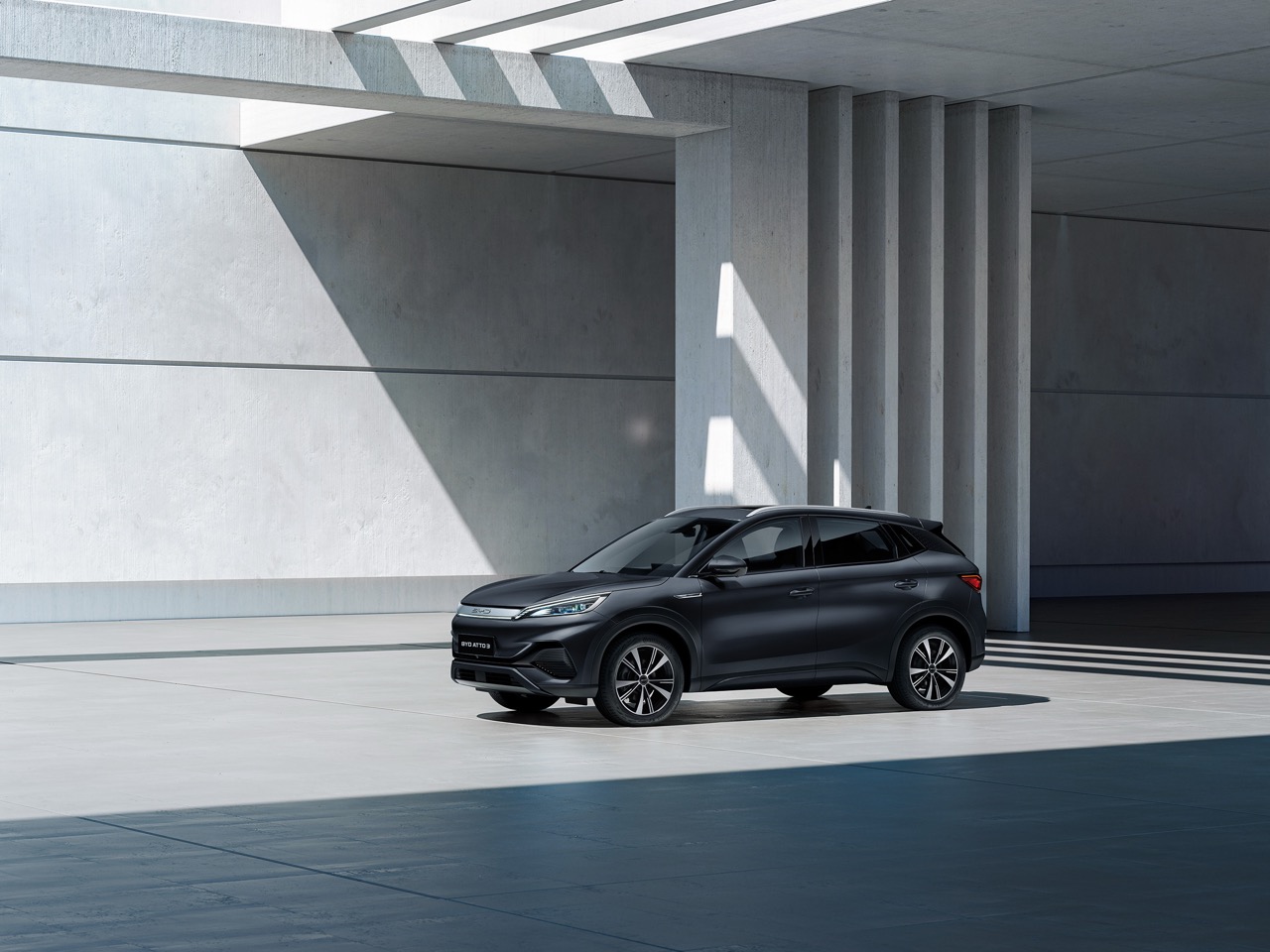 BYD LIDERA LAS VENTAS DE VEHÍCULOS ENCHUFABLES Y ES LA MARCA QUE MÁS CRECE EN ESPAÑA EN 2025